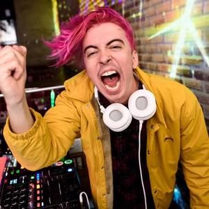 Meet your Posher, Aj